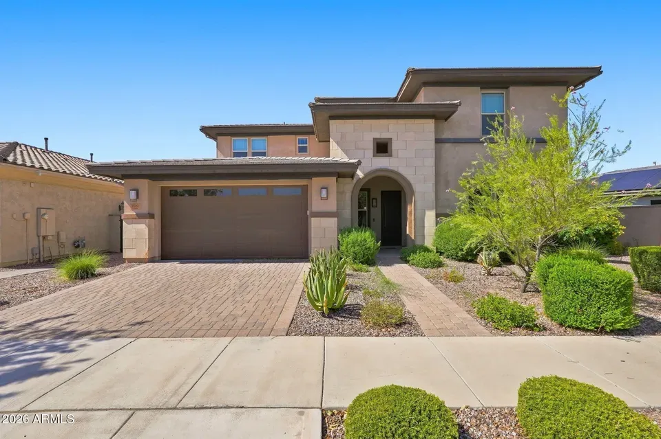 5 Bed 4 Bath Modern Contemporary Residence in Mesa, AZ