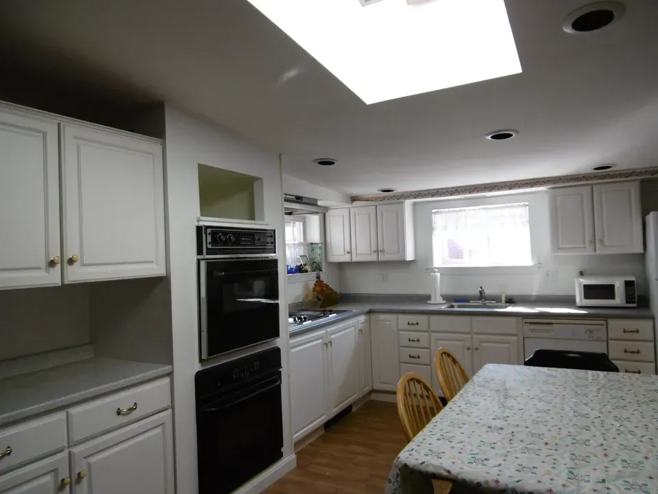 5 Bed 4 Bath Multi-Unit Residential Property in Manchester, NH - 4