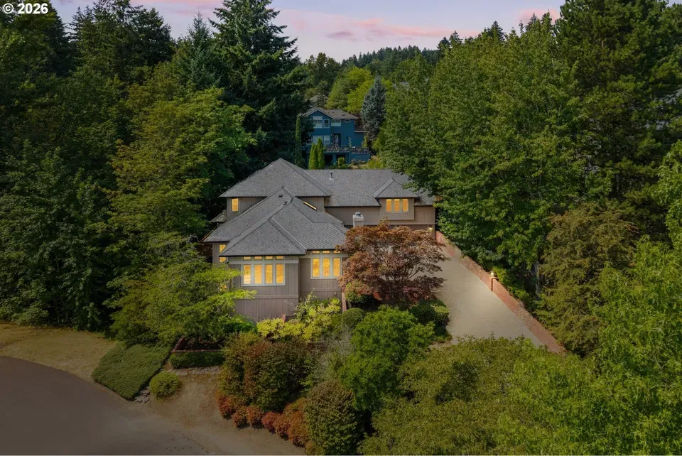 5 Bed 4 Bath Traditional Suburban Family Home in Beaverton, OR - 4