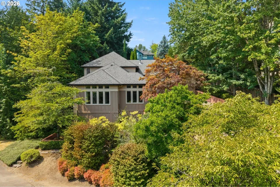5 Bed 4 Bath Traditional Suburban Family Home in Beaverton, OR - 5