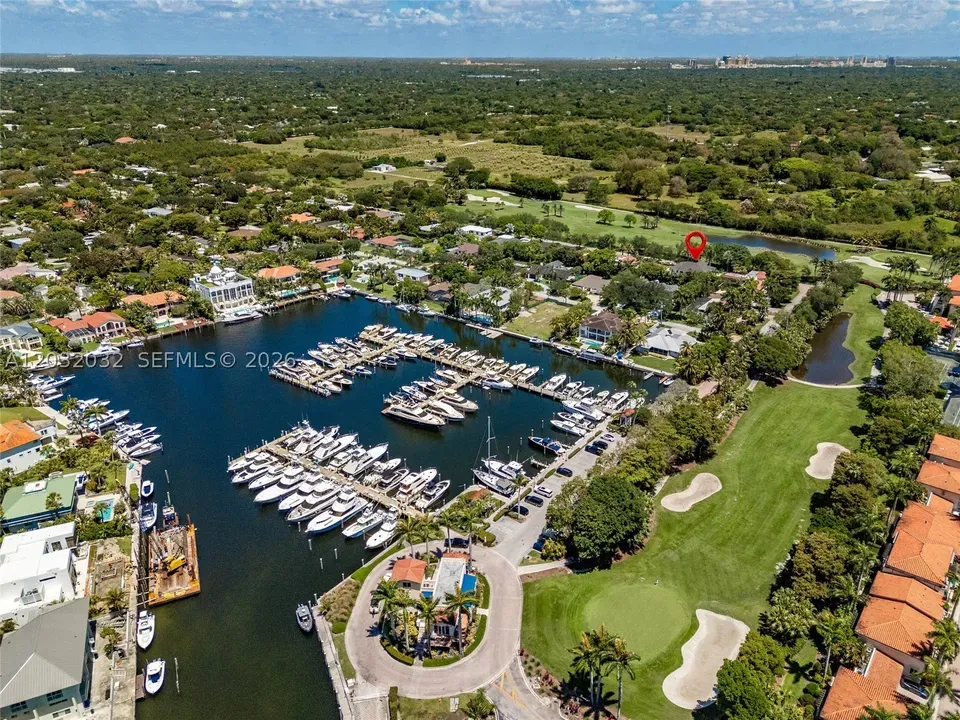 5 Bed 4 Bath Traditional Suburban Family Home in Coral Gables, FL - 4