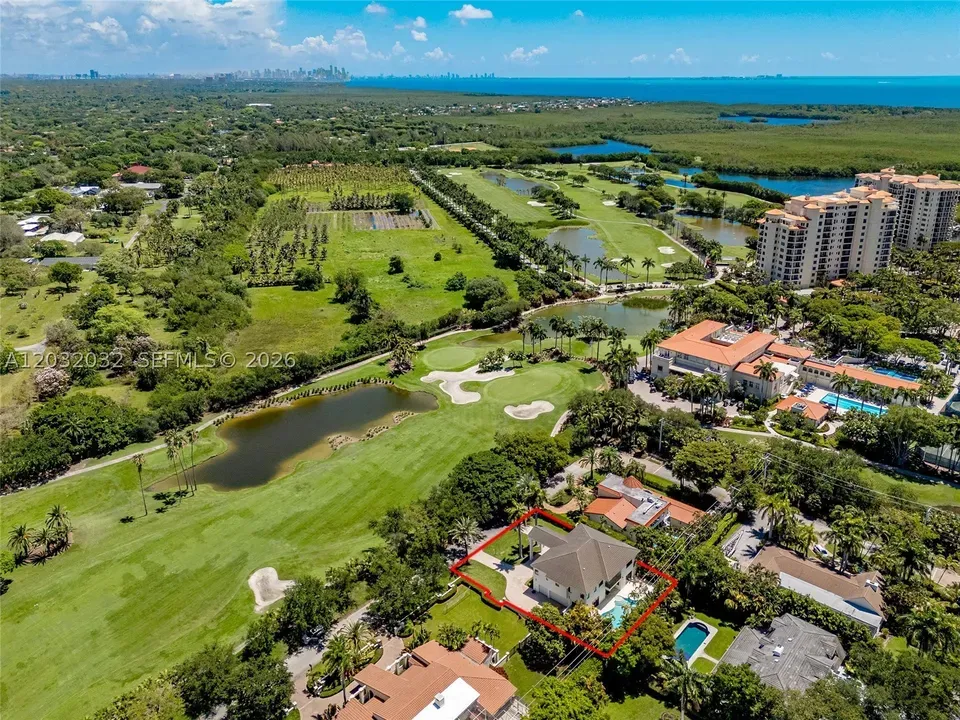 5 Bed 4 Bath Traditional Suburban Family Home in Coral Gables, FL - 5