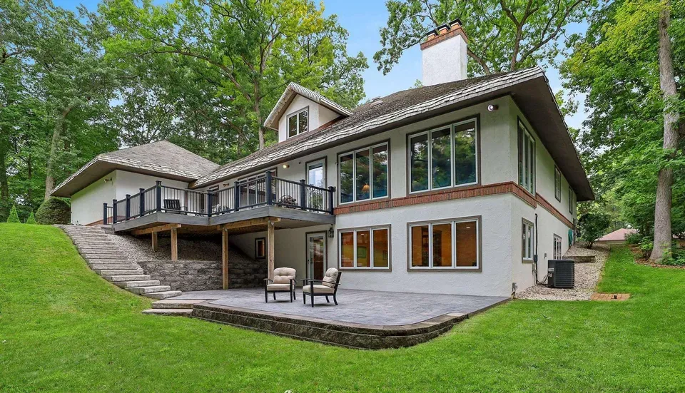 5 Bed 4 Bath Traditional Suburban Family Home in Green Bay, WI - 3