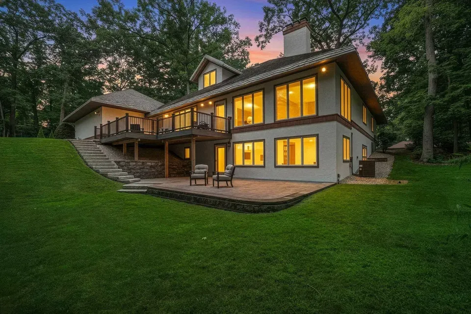 5 Bed 4 Bath Traditional Suburban Family Home in Green Bay, WI - 4