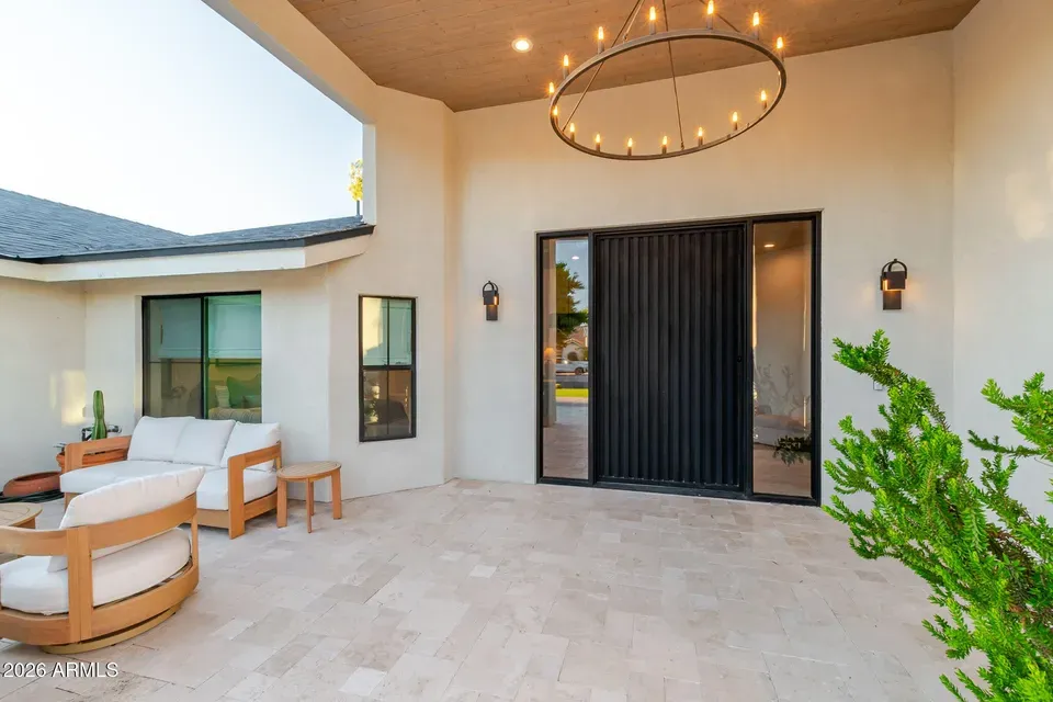 5 Bed 4 Bath Traditional Suburban Family Home in Scottsdale, AZ - 5