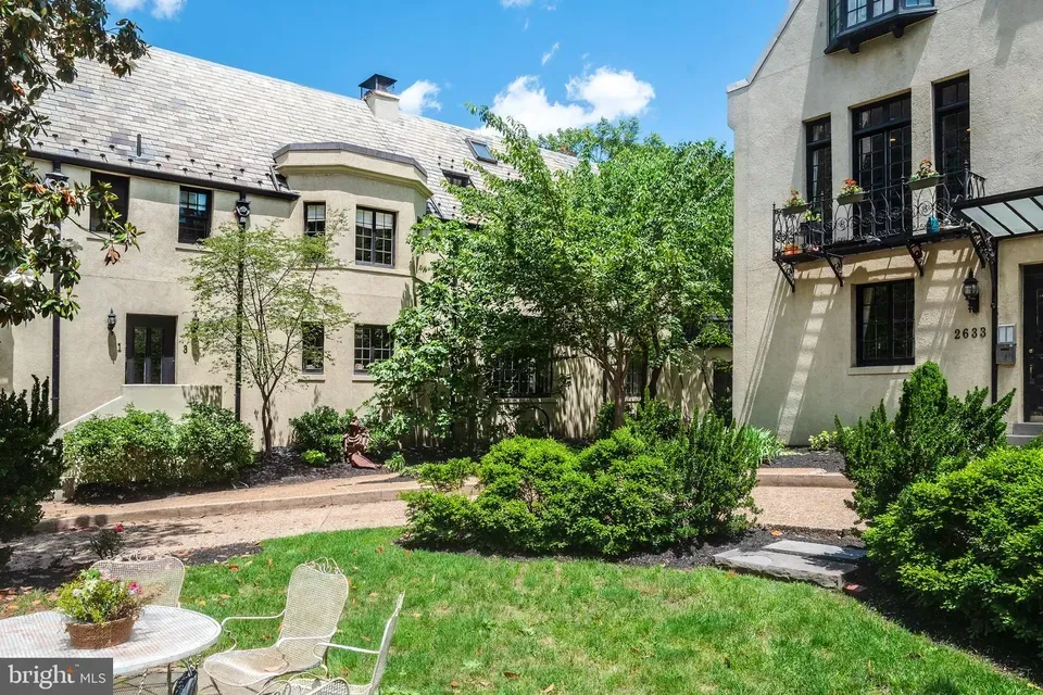 5 Bed 4 Bath Urban Residential Condo in Washington, DC - 3