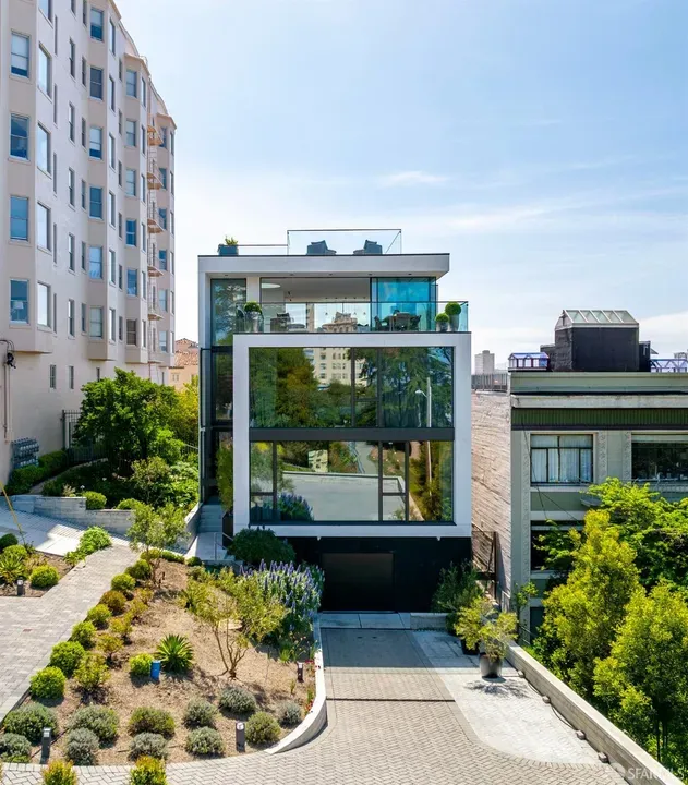 5 Bed 5 Bath Classic Historic Era Home in San Francisco, CA - 2