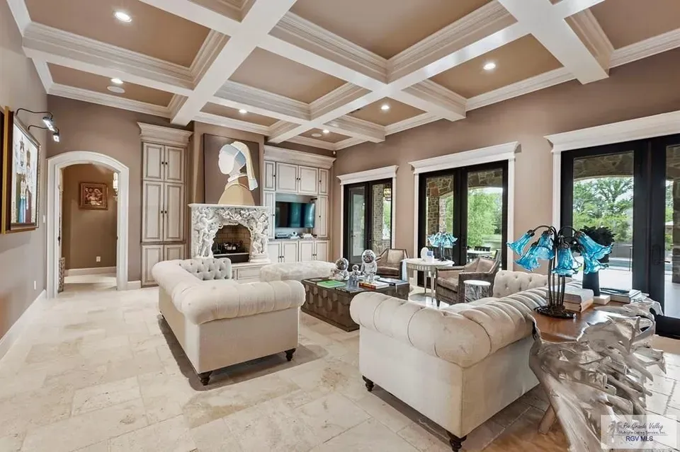 5 Bed 5 Bath Established Contemporary Home in College Station, TX - 4