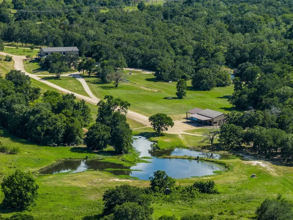 5 Bed 5 Bath Established Contemporary Home in College Station, TX - 1