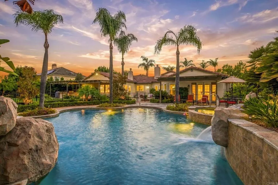5 Bed 5 Bath Established Contemporary Home in San Diego, CA - 1