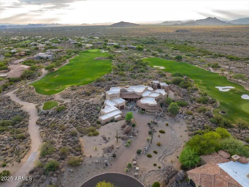 5 Bed 5 Bath Established Contemporary Home in Scottsdale, AZ - 3