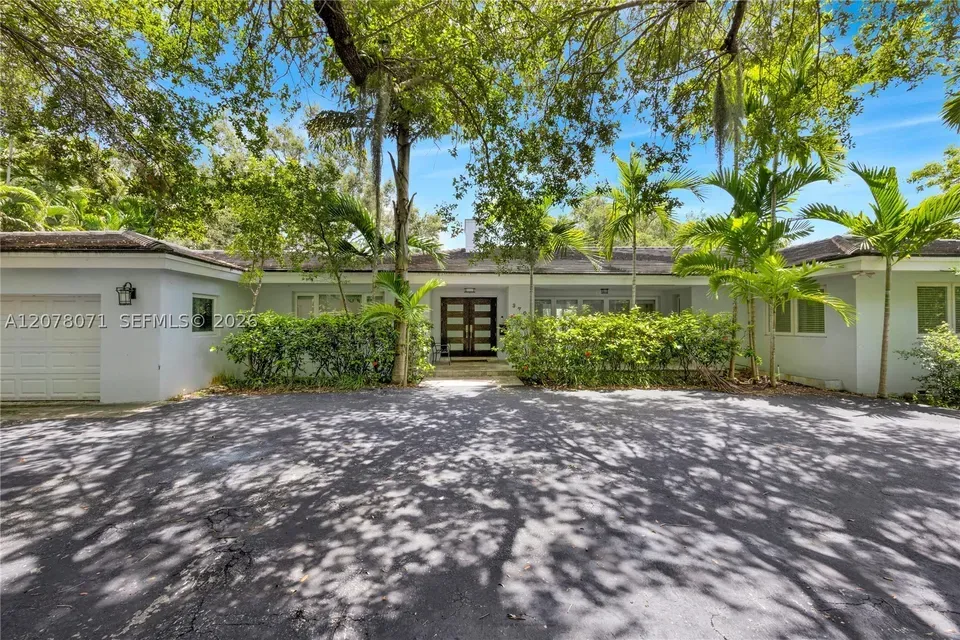 5 Bed 5 Bath Established Mid-Century Residence in Coral Gables, FL