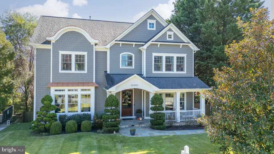 5 Bed 5 Bath Modern Architectural Estate in Bethesda, MD - 3