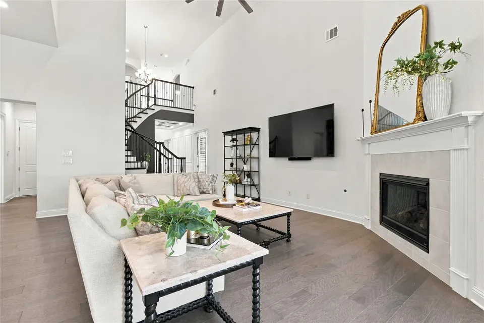 5 Bed 5 Bath Modern Contemporary Residence in Allen, TX - 4