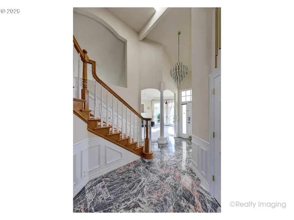 5 Bed 5 Bath Traditional Suburban Family Home in Beaverton, OR - 2