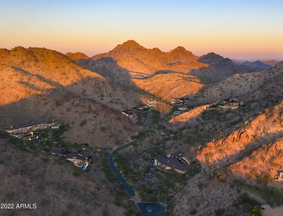 5 Bed 6 Bath Modern Architectural Estate in Phoenix, AZ - 5