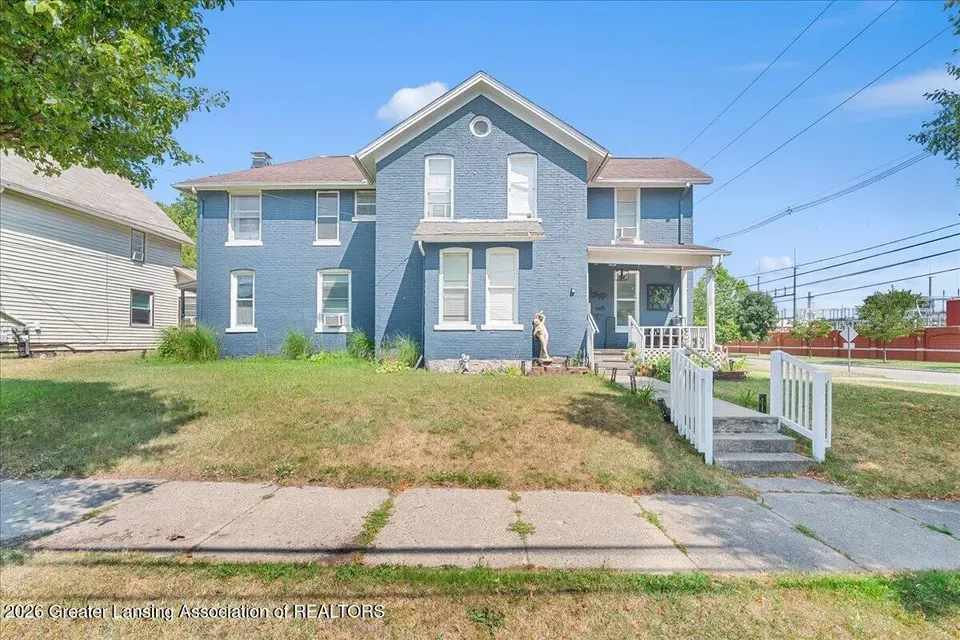 6 Bed 2 Bath Classic Historic Era Home in Lansing, MI - 1