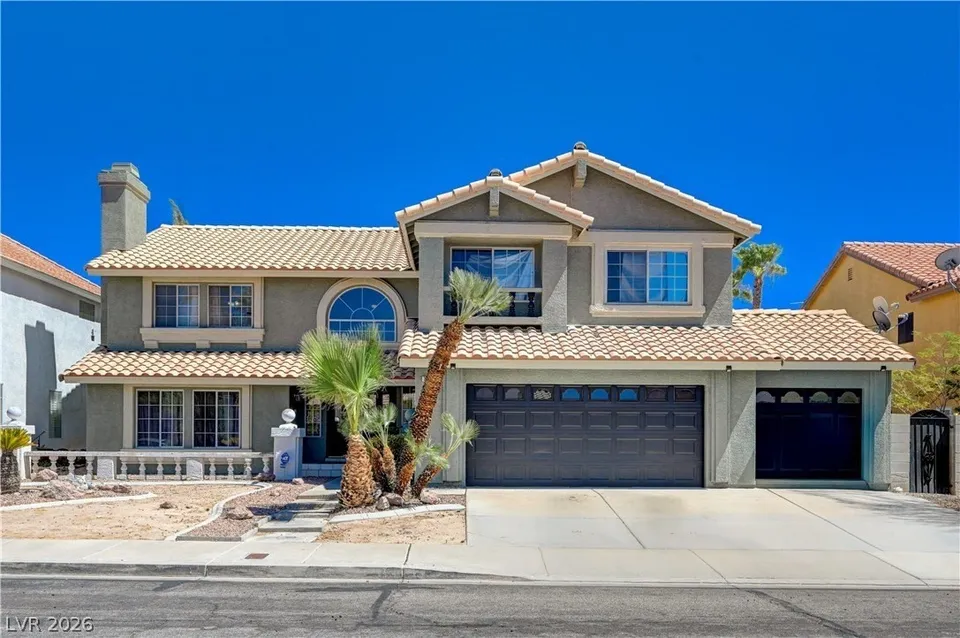 6 Bed 2 Bath Contemporary Modern in Las Vegas, NV