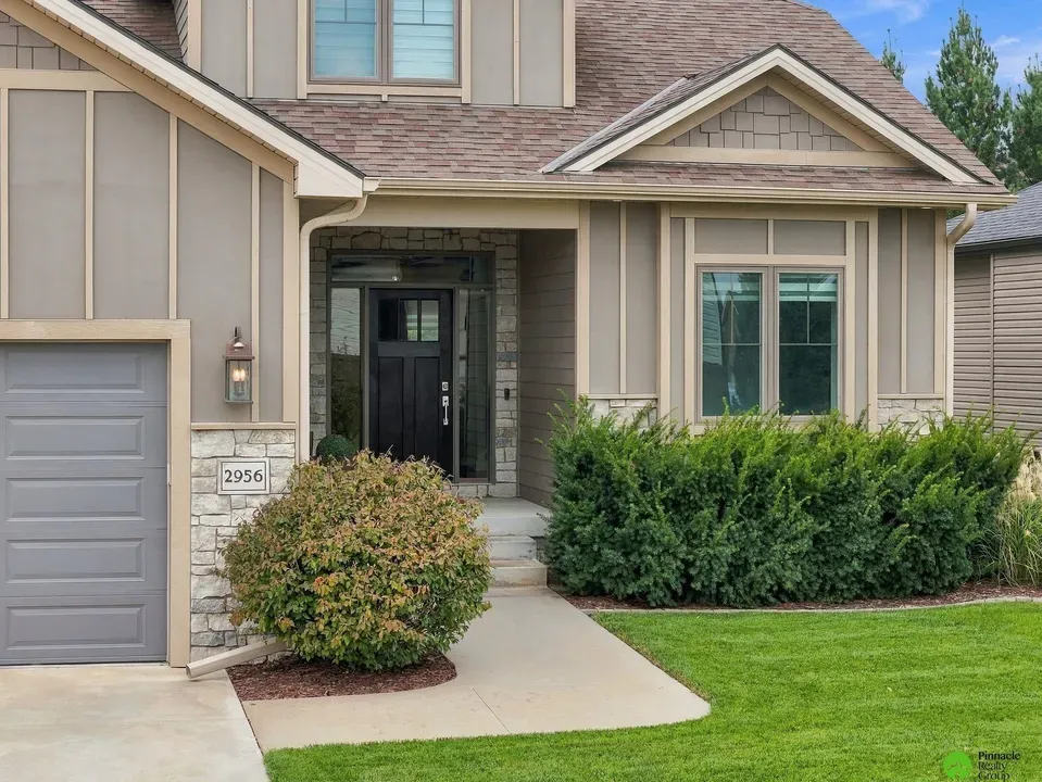 6 Bed 2 Bath Established Contemporary Home in Lincoln, NE - 2