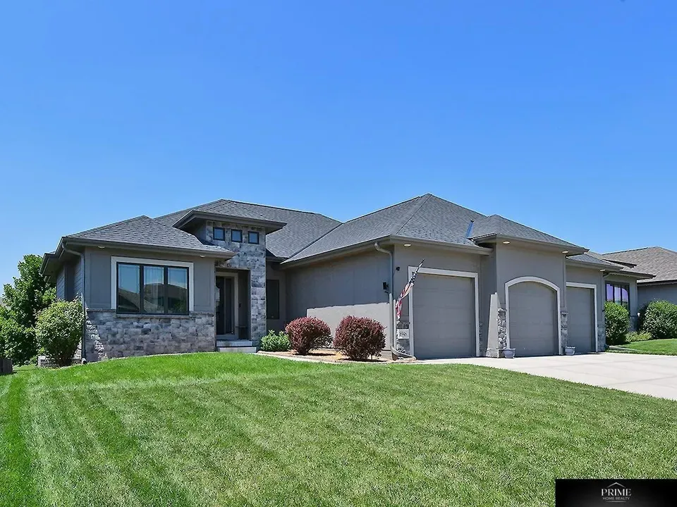 6 Bed 2 Bath Established Contemporary Home in Omaha, NE - 1
