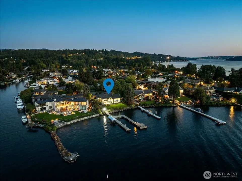 6 Bed 2 Bath Established Mid-Century Residence in Bellevue, WA - 2