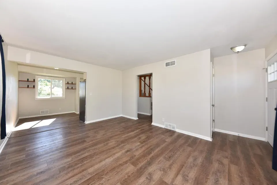 6 Bed 2 Bath Established Mid-Century Residence in Milwaukee, WI - 4