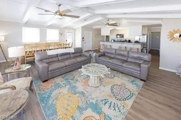 6 Bed 2 Bath Established Mid-Century Residence in Virginia Beach, VA - 2