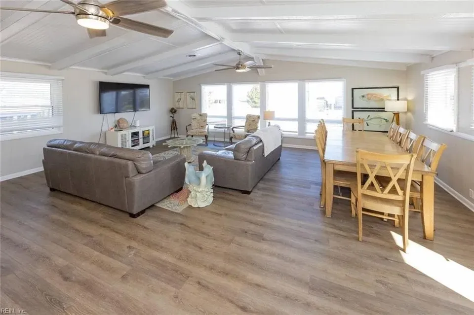 6 Bed 2 Bath Established Mid-Century Residence in Virginia Beach, VA - 3