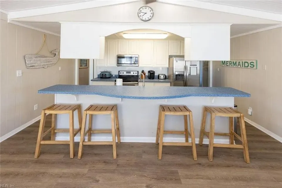 6 Bed 2 Bath Established Mid-Century Residence in Virginia Beach, VA - 5