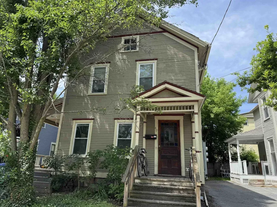 6 Bed 2 Bath Multi-Unit Residential Property in Burlington, VT - 1