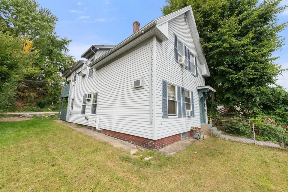 6 Bed 2 Bath Multi-Unit Residential Property in Manchester, NH - 3