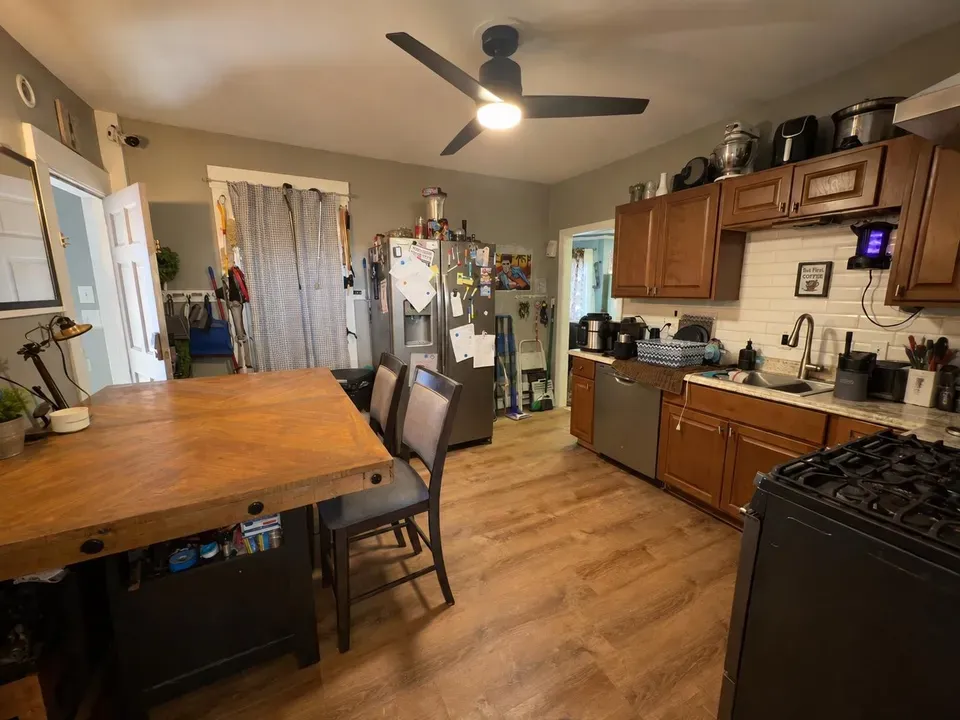 6 Bed 2 Bath Multi-Unit Residential Property in Manchester, NH - 3