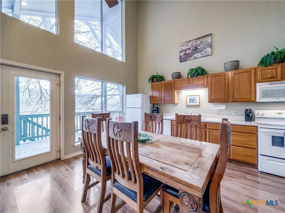 6 Bed 2 Bath Multi-Unit Residential Property in New Braunfels, TX - 5
