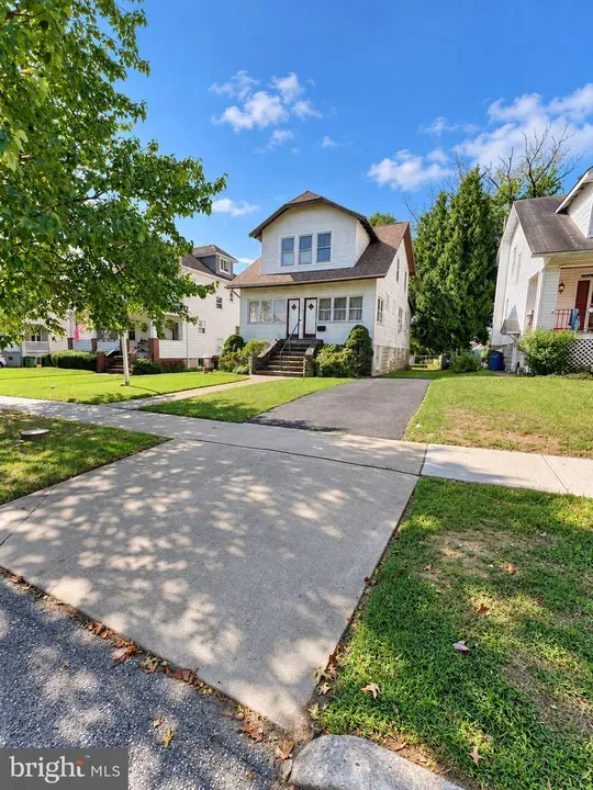 6 Bed 3 Bath Classic Historic Era Home in Baltimore, MD