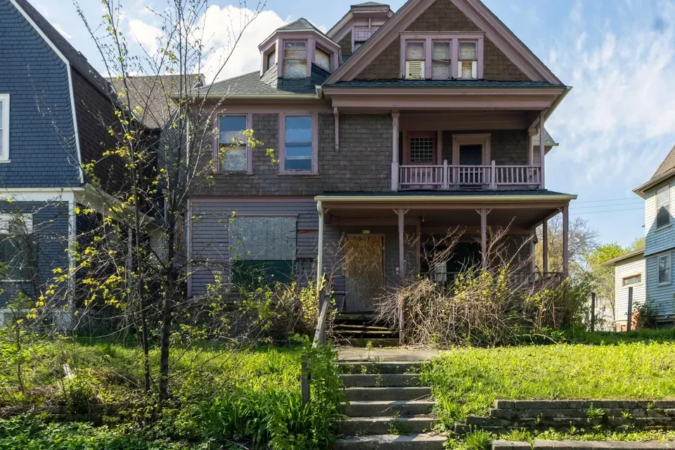 6 Bed 3 Bath Classic Historic Era Home in Milwaukee, WI - 5