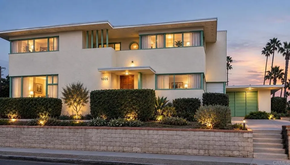 6 Bed 3 Bath Classic Historic Era Home in San Diego, CA - Hero