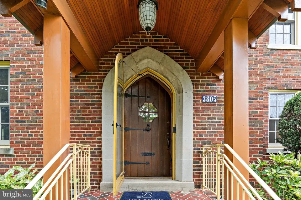 6 Bed 3 Bath Classic Historic Era Home in Washington, DC - 3