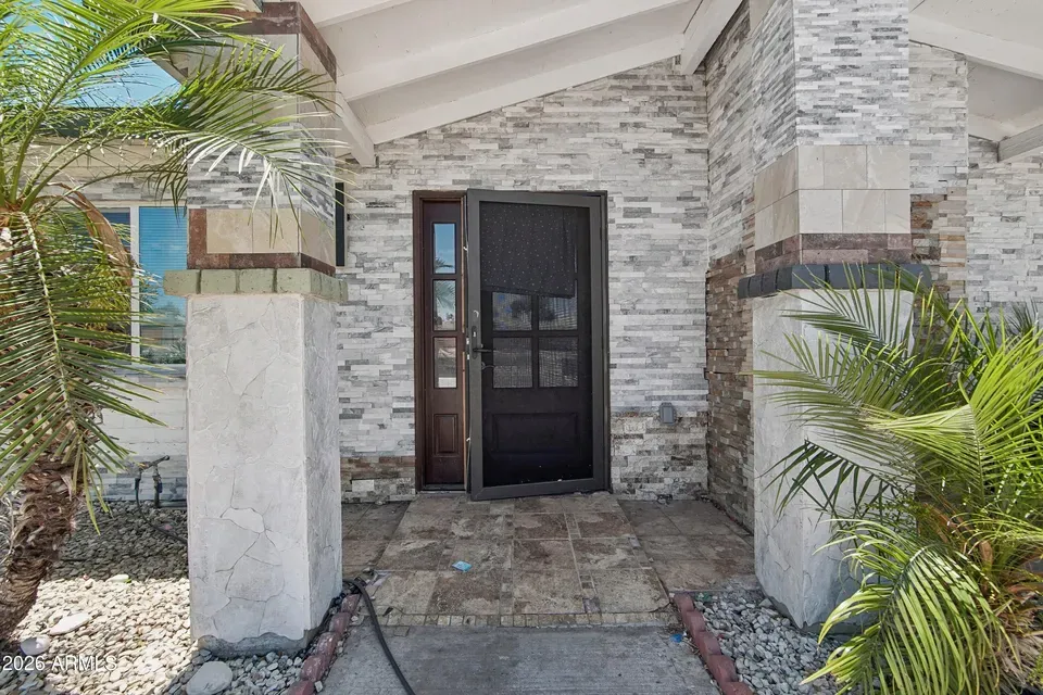 6 Bed 3 Bath Established Mid-Century Residence in Phoenix, AZ - 4