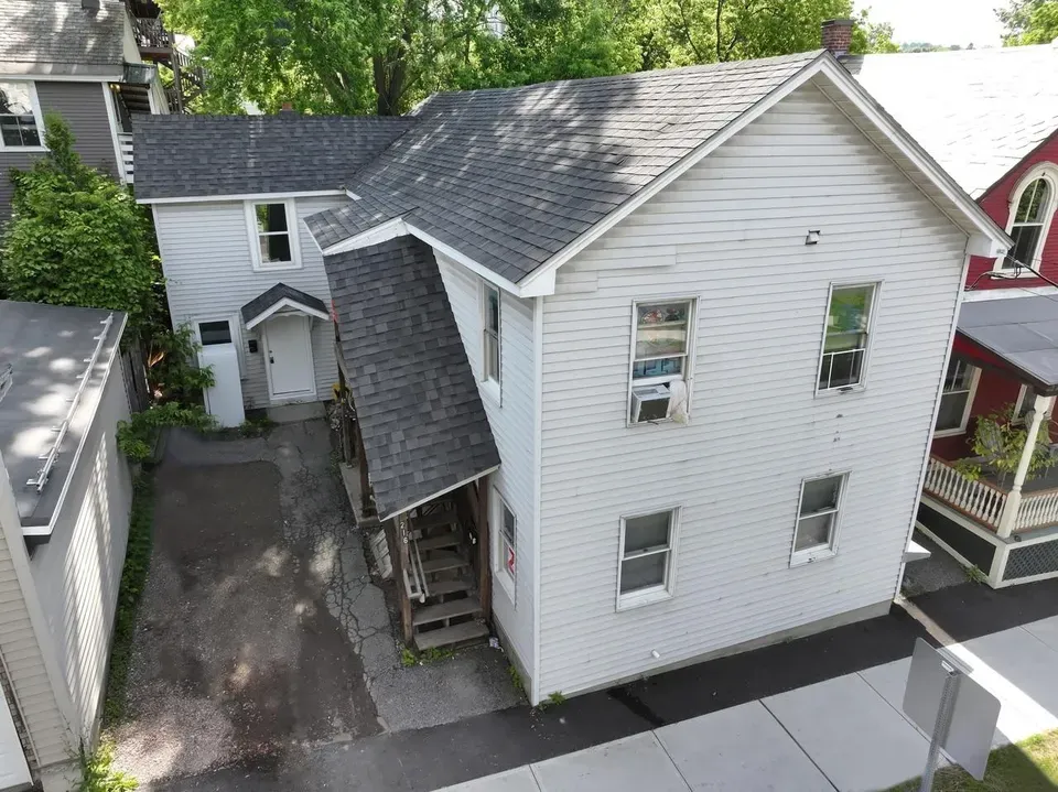 6 Bed 3 Bath Multi-Unit Residential Property in Burlington, VT