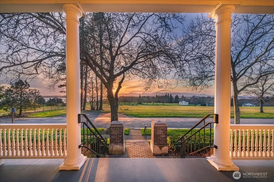 6 Bed 4 Bath Classic Historic Era Home in Seattle, WA - 1