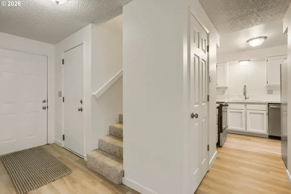 6 Bed 4 Bath Multi-Unit Residential Property in Beaverton, OR - 2