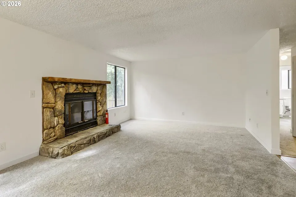 6 Bed 4 Bath Multi-Unit Residential Property in Beaverton, OR - 5