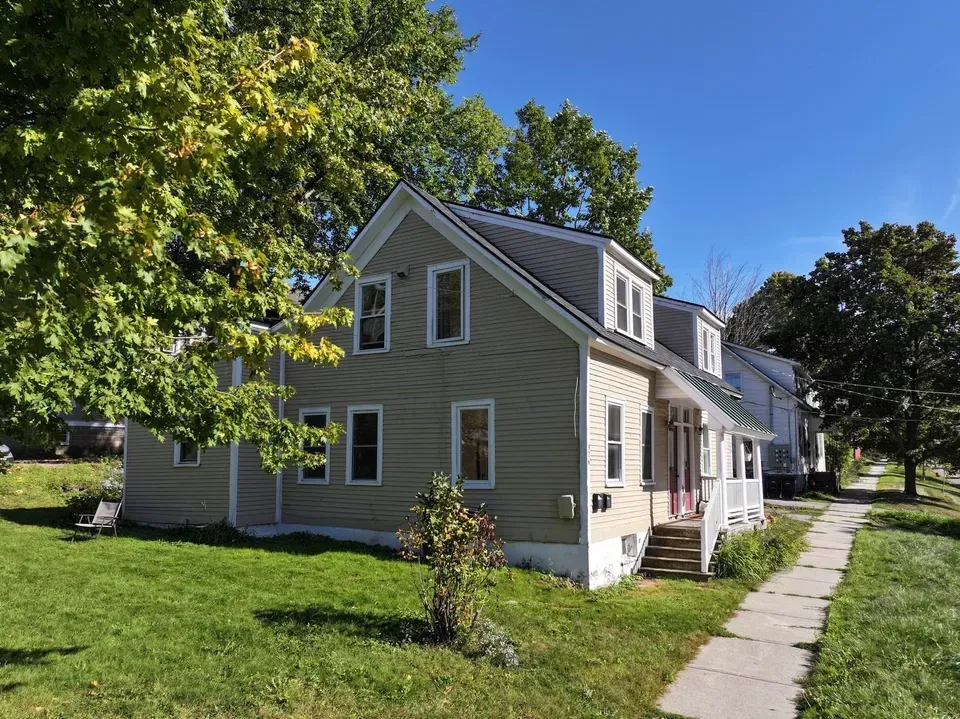 6 Bed 4 Bath Multi-Unit Residential Property in Burlington, VT - 2