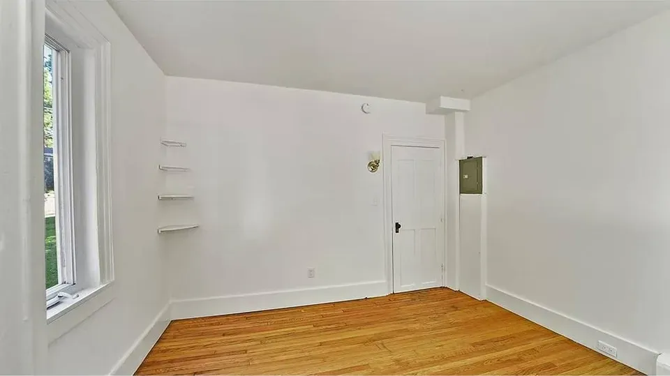 6 Bed 4 Bath Multi-Unit Residential Property in Burlington, VT - 5