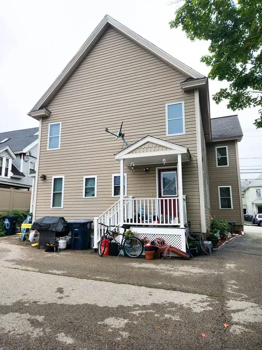 6 Bed 4 Bath Multi-Unit Residential Property in Nashua, NH - 3