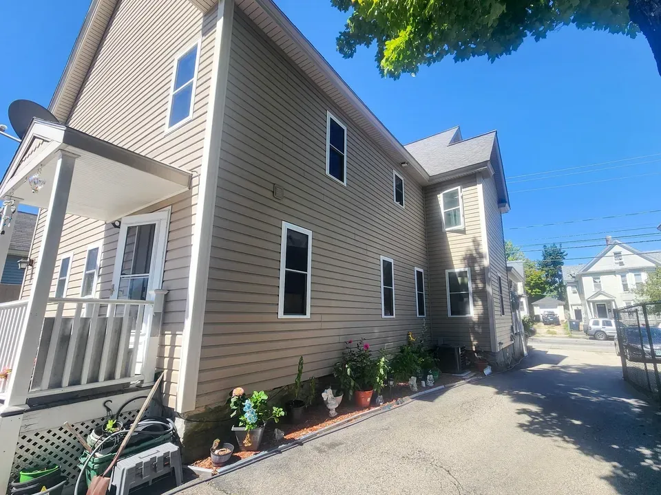 6 Bed 4 Bath Multi-Unit Residential Property in Nashua, NH - 5