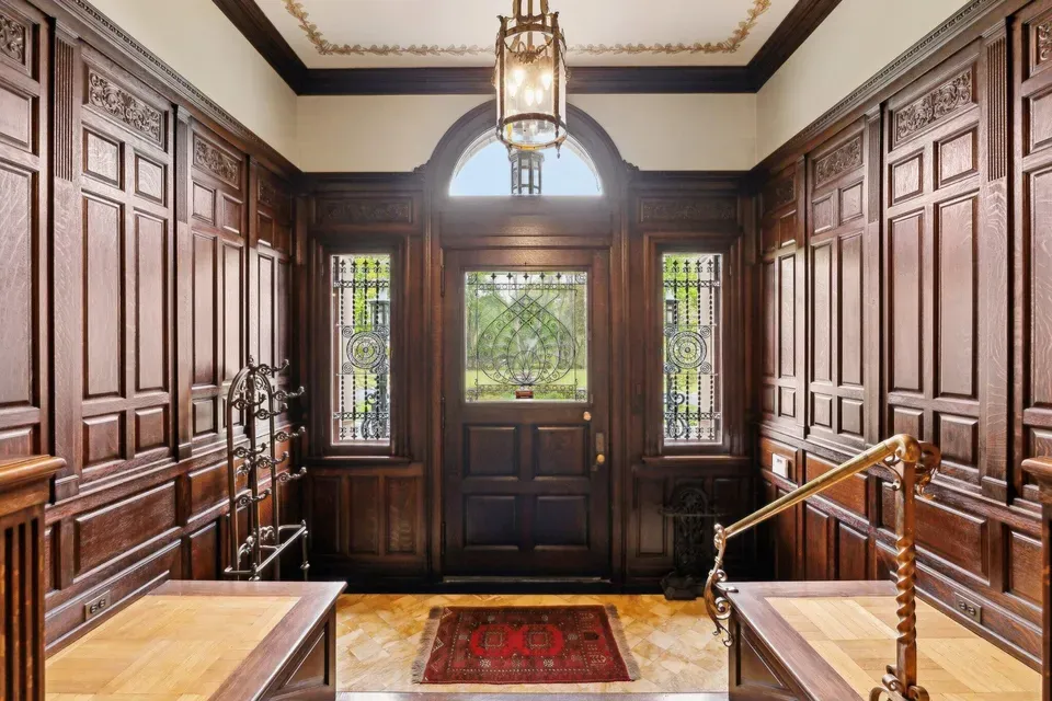 6 Bed 5 Bath Classic Historic Era Home in Milwaukee, WI - 5