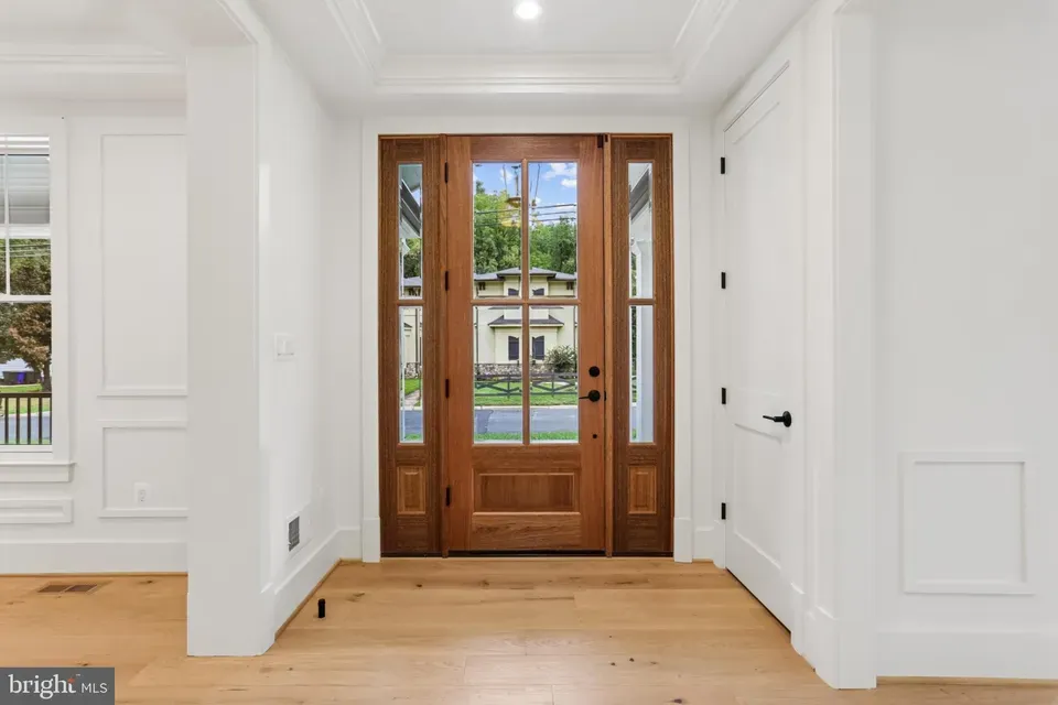 6 Bed 5 Bath Modern Architectural Estate in Bethesda, MD - 4