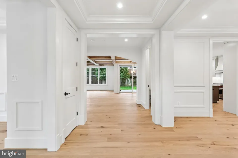 6 Bed 5 Bath Modern Architectural Estate in Bethesda, MD - 5