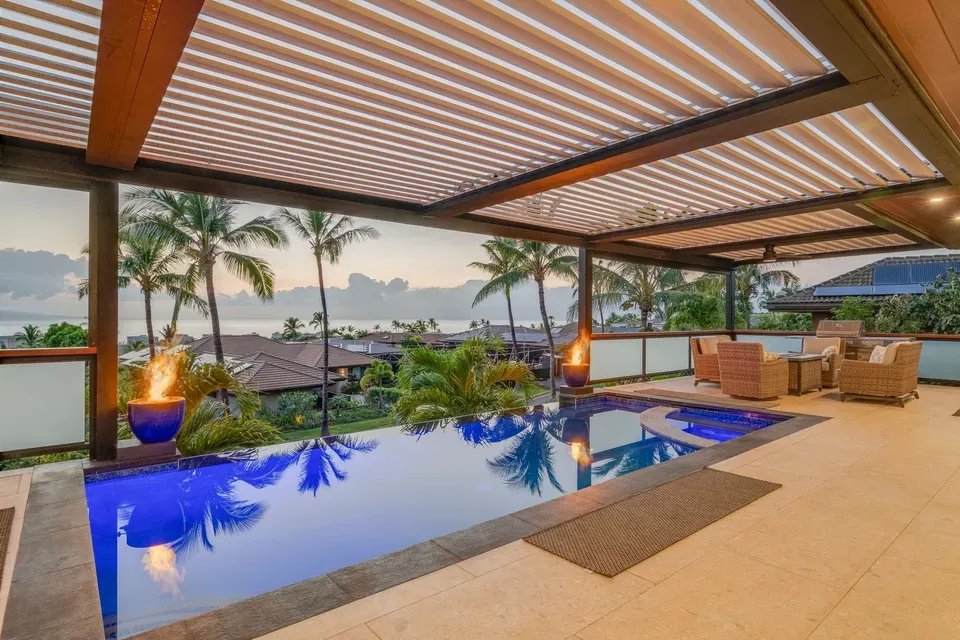 6 Bed 5 Bath Modern Contemporary Residence in Maui, HI